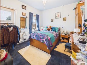 Bedroom- click for photo gallery